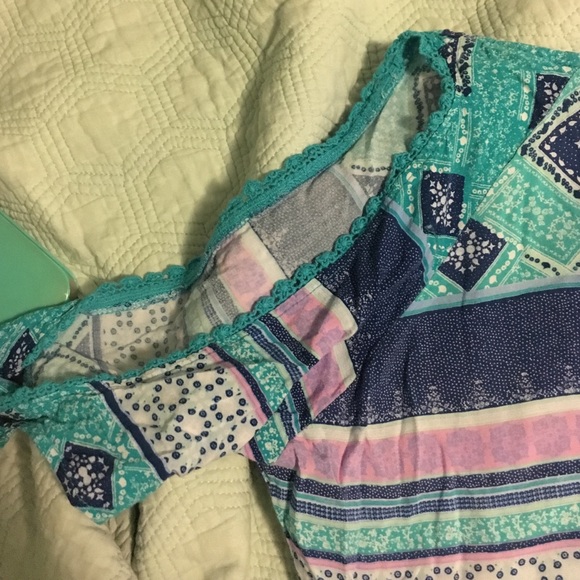 Light blue/blue/turquoise Madonna style top - Picture 3 of 3