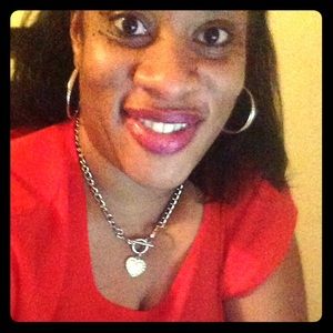 Meet your Posher, Andrea