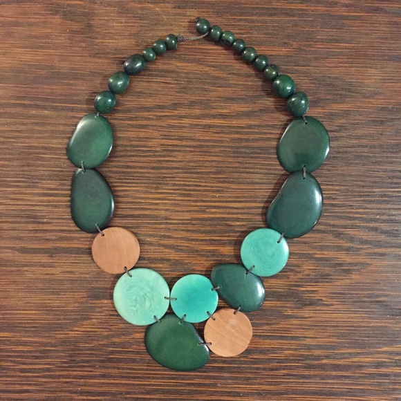 Artistic natural wooden tied necklace
