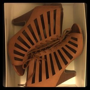 I have worn them once, pretty comfy.