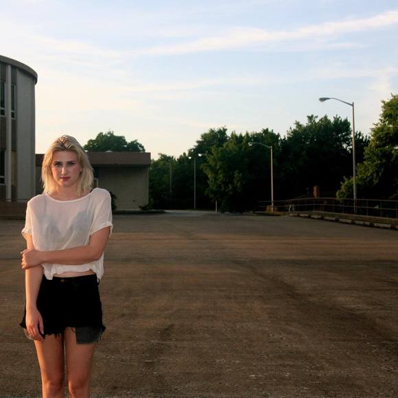 Meet your Posher, Abigail - Picture 1 of 1