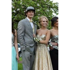 sherri hill gold dress! Size 0