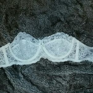 Lacey Lacy 32D strapless bra