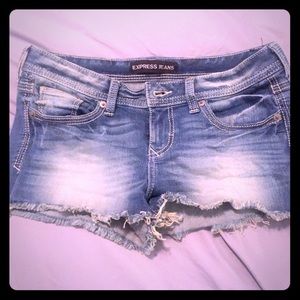SOLD NWOT Express Cutoffs