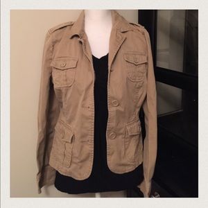 🌻Cute GAP, size 10, Cargo style khaki jacket🌻