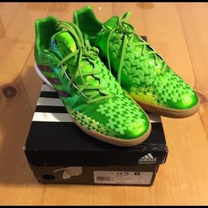 Mens Adidas soccer sneakers