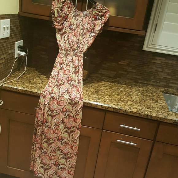 Dress - Picture 3 of 3