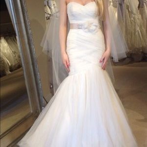 Essence of Australia Wedding Gown