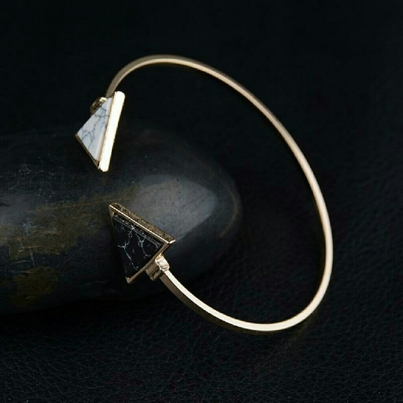 Jewelry - 🔵 Black and White Marble Cuff Bracelet