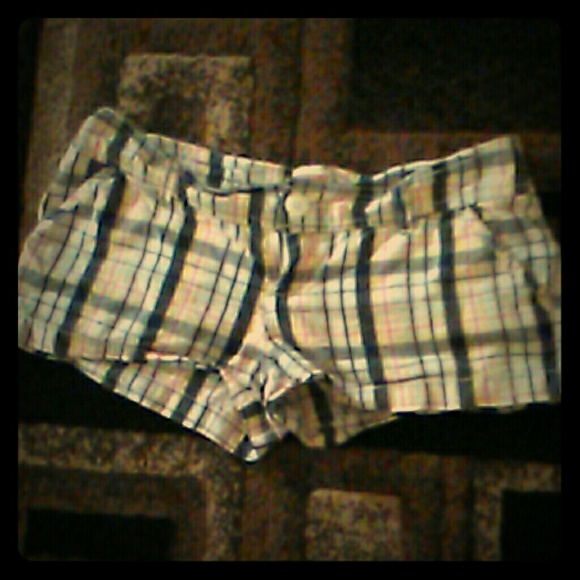 Size 3 mossimo shorts