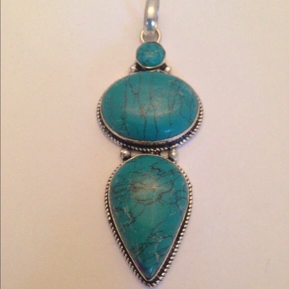 💯% 925 Sterling silver 💯% Turquoise pendant💙💙