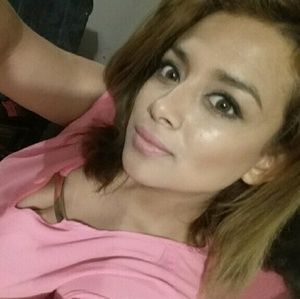 Meet your Posher, Vivian