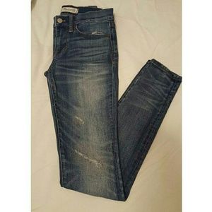 Madewell Skinny Skinmy Rip and Repair size 24