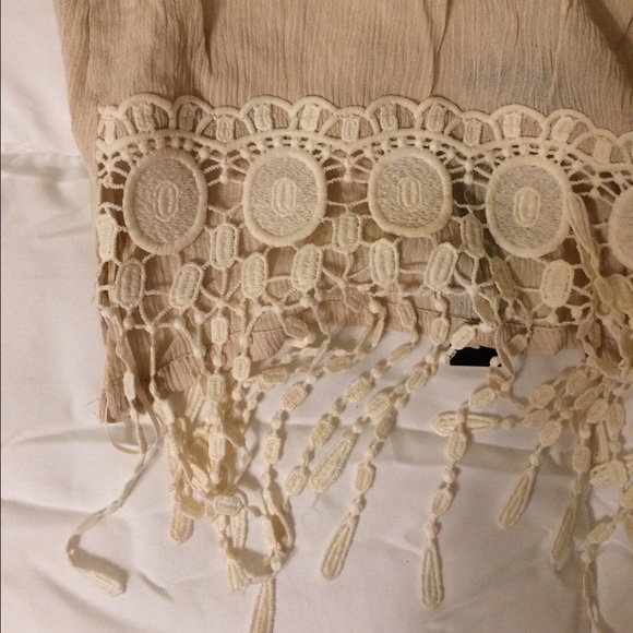 Evenuel Boho Halter Top - Picture 2 of 3