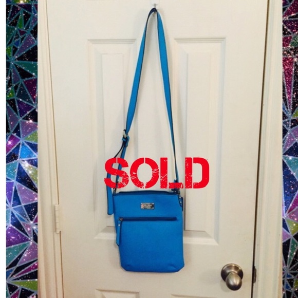 Super cute shoulder purse with bible verse 💙