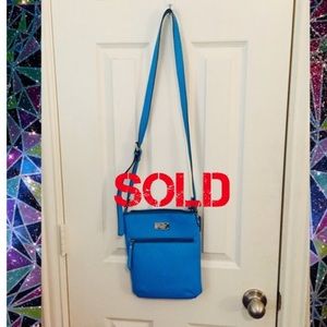 Super cute shoulder purse with bible verse 💙