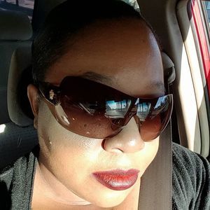 Meet your Posher, Karissa