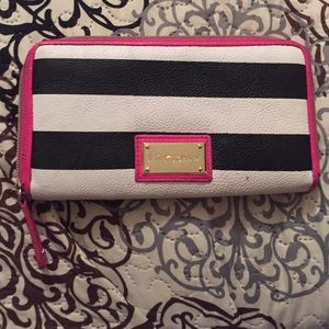 Betsey Johnson wallet