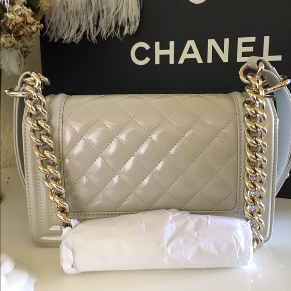 CHANEL Patent Leather Boy Bag - Picture 2 of 4
