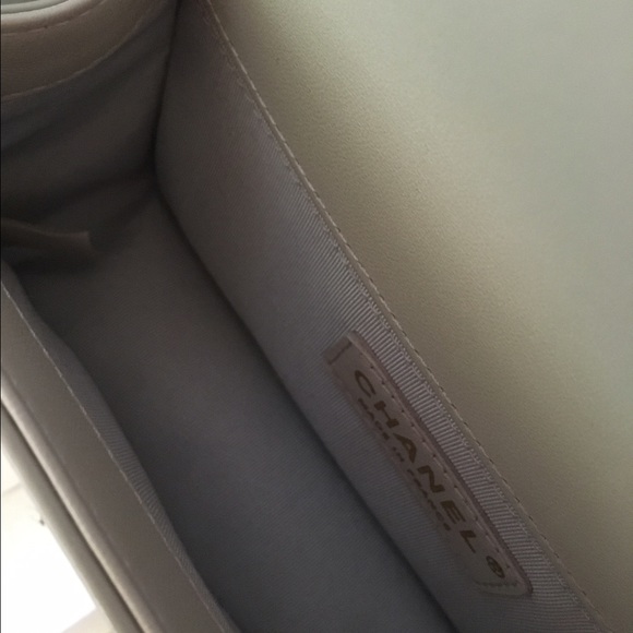 CHANEL Patent Leather Boy Bag - Picture 4 of 4