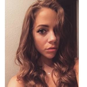 Meet your Posher, Carly