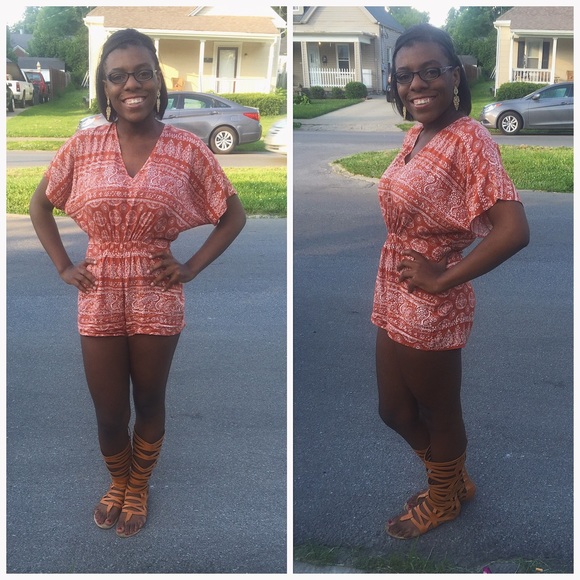 Meet your Posher, Aniya - Picture 1 of 1