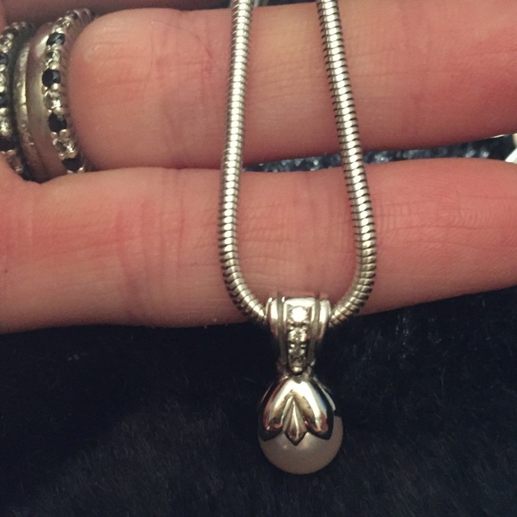 Mikimoto Jewelry - Beautiful & Classy Mikimoto 7.75m Pearl w/diamond Mikimoto Jewelry - Beautiful & Classy Mikimoto 7.75m Pearl w/diamond