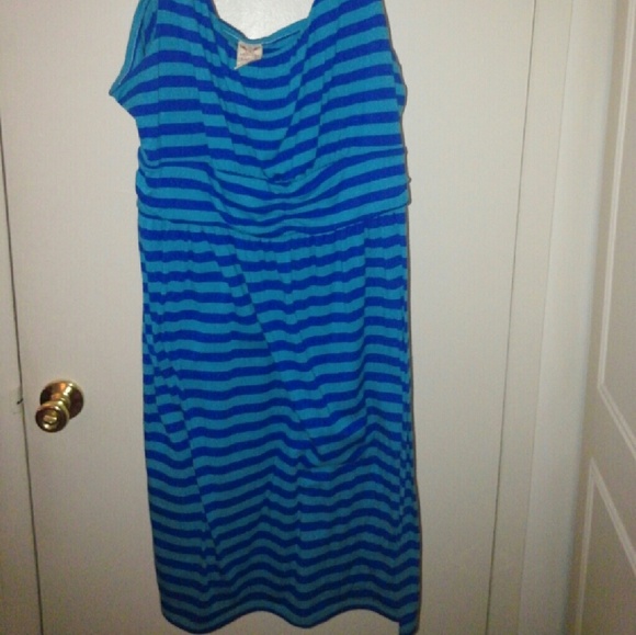 Fun blue striped sundress size XXL 20