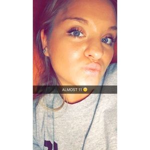 Meet your Posher, Haylee