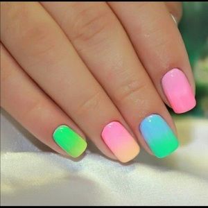 Meet your Posher, Claudia