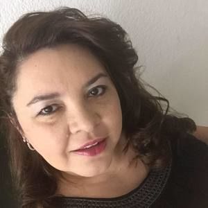 Meet your Posher, Yolanda