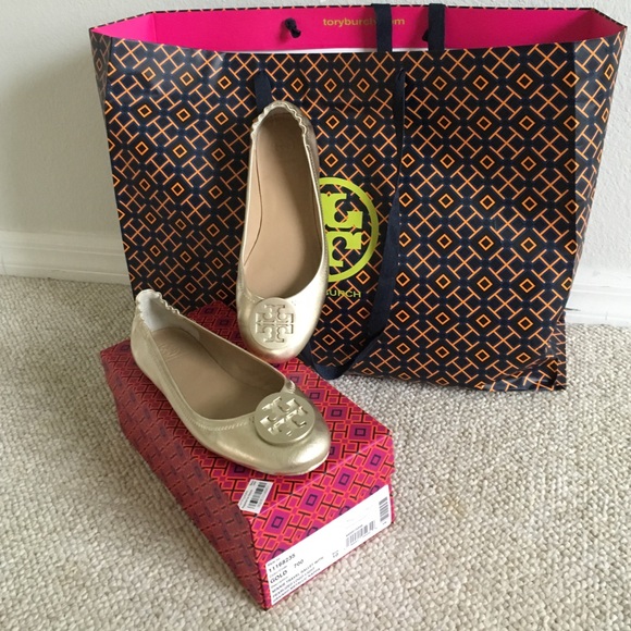 Minnie travel ballet with pearlized logo - size 10
