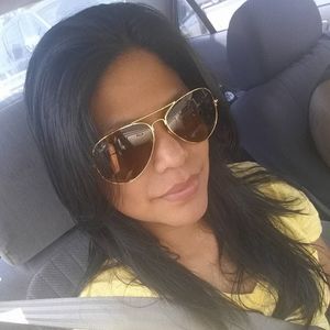 Meet your Posher, Roxy