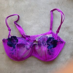 VIctorias Secret Lace Bra