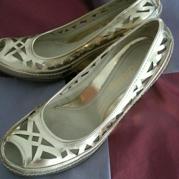 Aerosoles gold wedges Sz 6-1/2