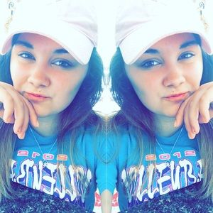 Meet your Posher, Elly