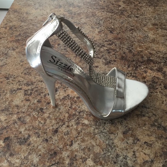 Sizzle By Coloriffics Heels