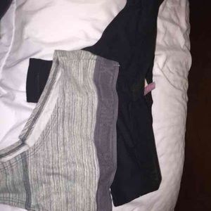 2 VS PINK PANTIES NWT