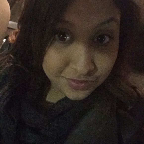 Meet your Posher, Brenda