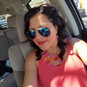 Meet your Posher, Veronica