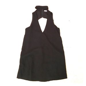 Tobi dress with chocker.