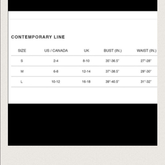 ❗️SOLD❗️✨LACE TRIMMED CROP TOP✨ - MEDIUM - Picture 4 of 4