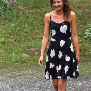 PENDING SALE: Old Navy Floral Print Dress