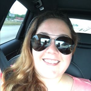 Meet your Posher, Amanda