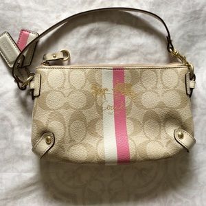 100% authentic Coach Leather Wristlet