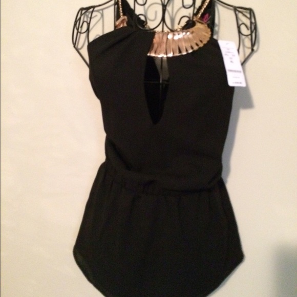 Bebe Chain Top