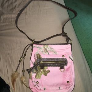 Pink camo pocketbook