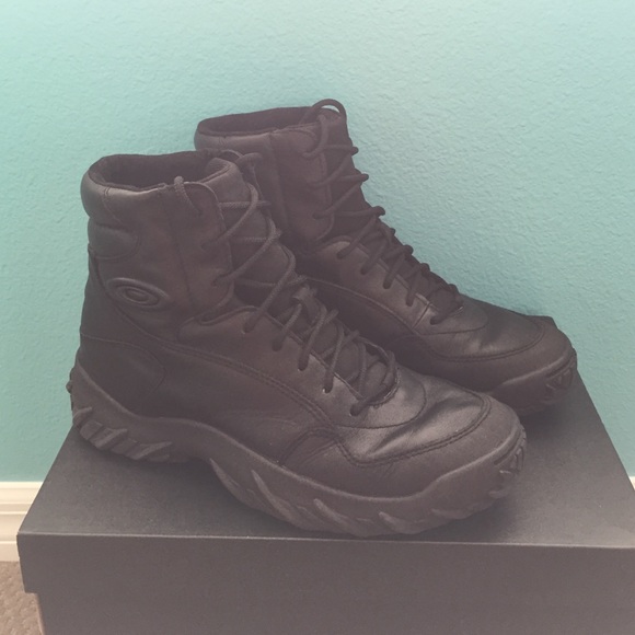 SI Assault Black Oakley Boots NWOT