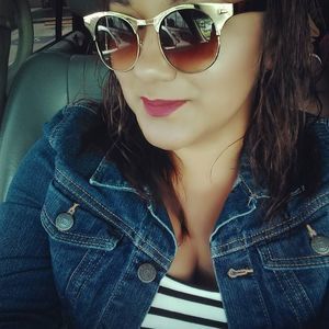 Meet your Posher, Amalia