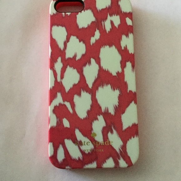 kate spade Accessories - NWT Kate spade iPhone 5/SE salmon leopard case kate spade Accessories - NWT Kate spade iPhone 5/SE salmon leopard case